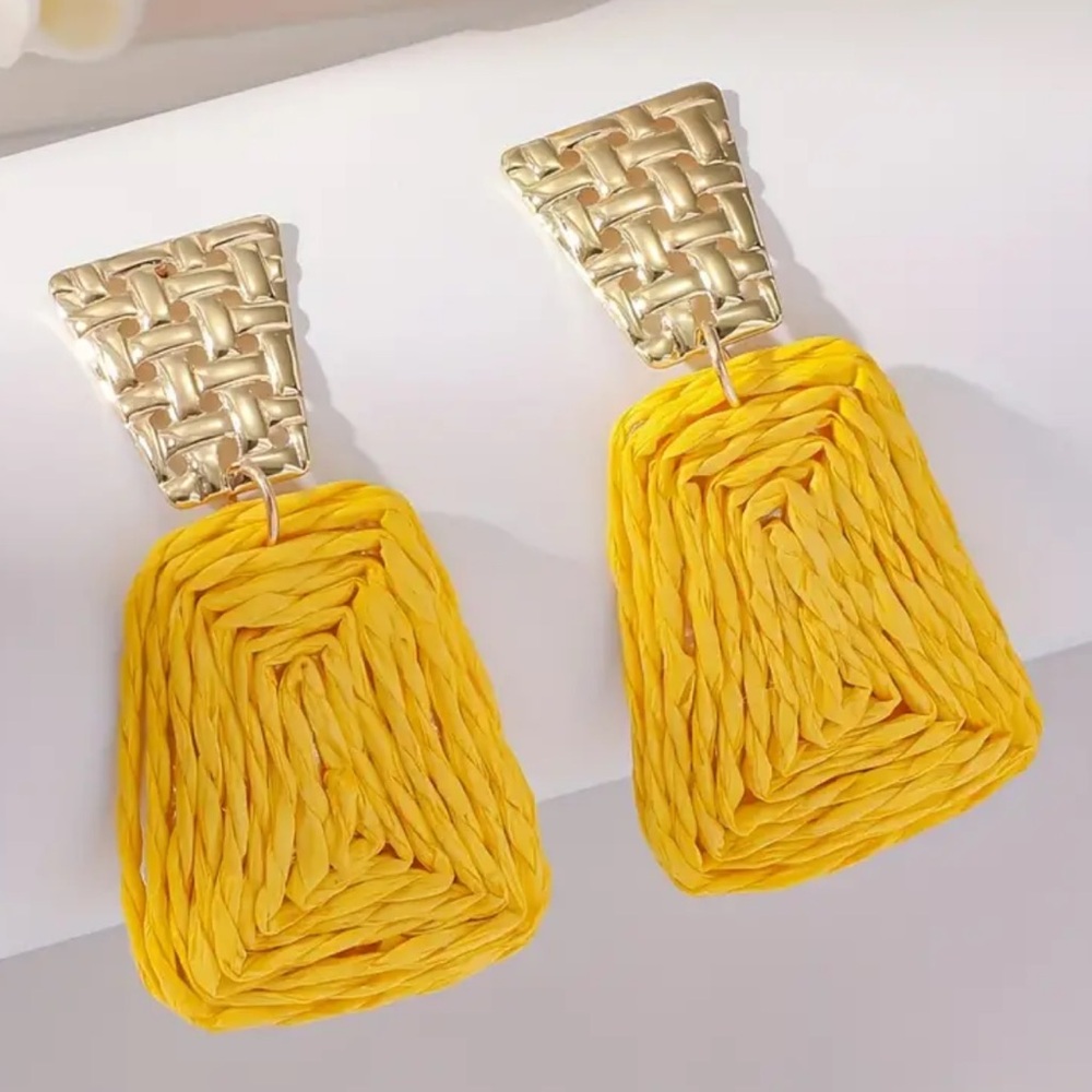 NEW| Boho Raffia Trapezoid Dangle Earrings - Picture 1 of 1